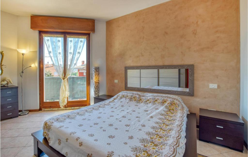 Amazing Apartment In Bussolengo With Wifi And 1 Bedrooms photo 2
