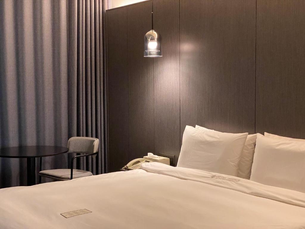 Hotel Avenue photo 4