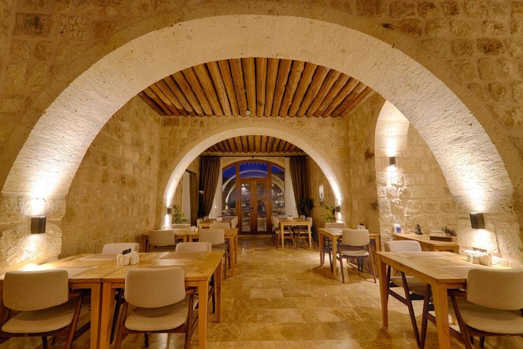Solem Cave Suites photo 4