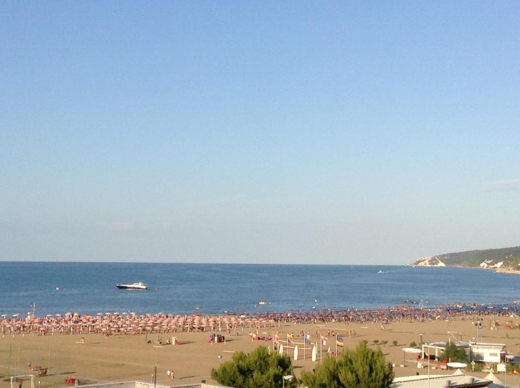 Hotel Borgo Marina photo 2