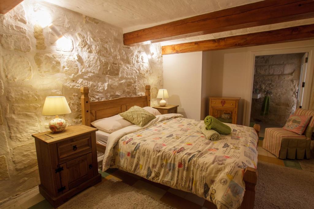 Town house steeped in history photo 1
