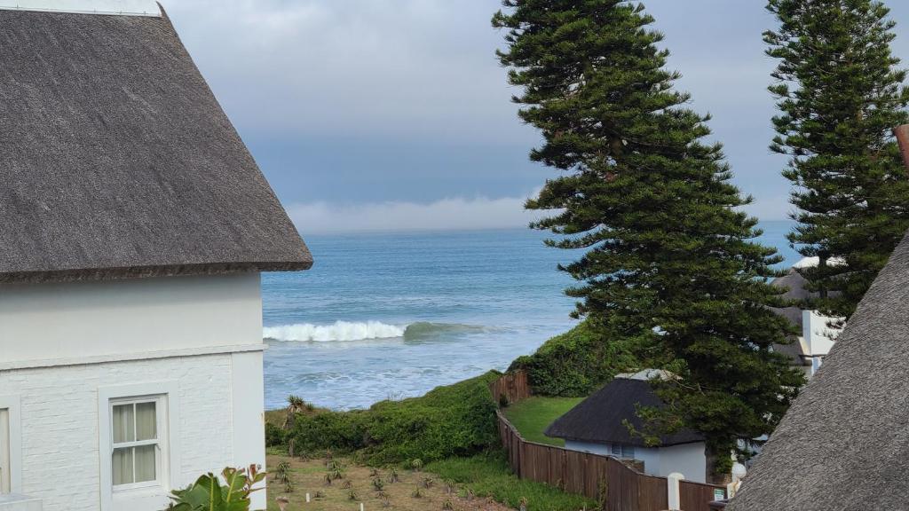 Beachside in the heart of St Francis Bay Village photo 4