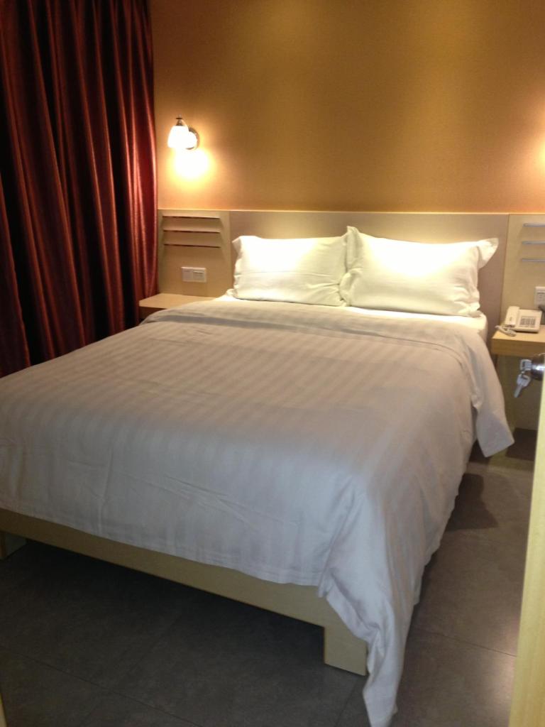 Двухместный (Двухместный номер Делюкс с 1 кроватью), Guang Dong Hotel