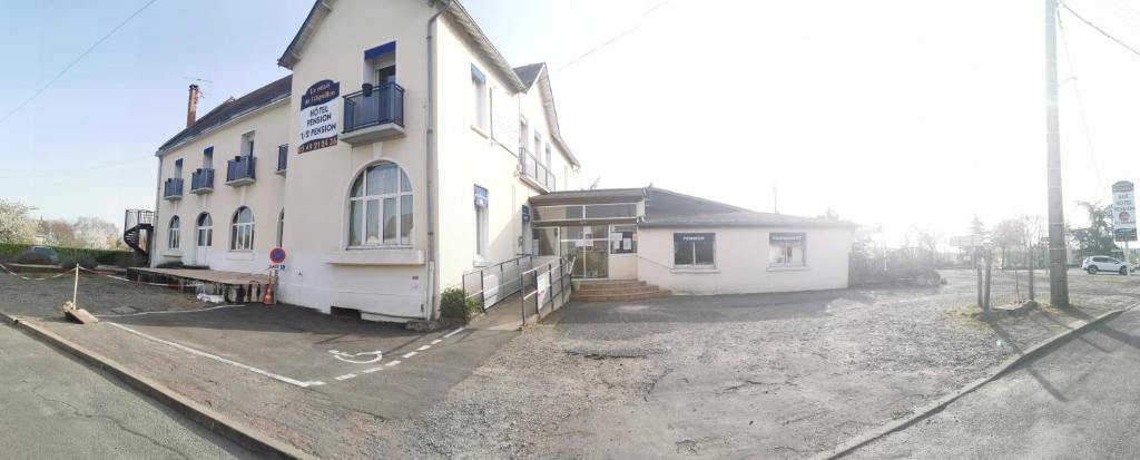 le relais de l aiguillon photo 1