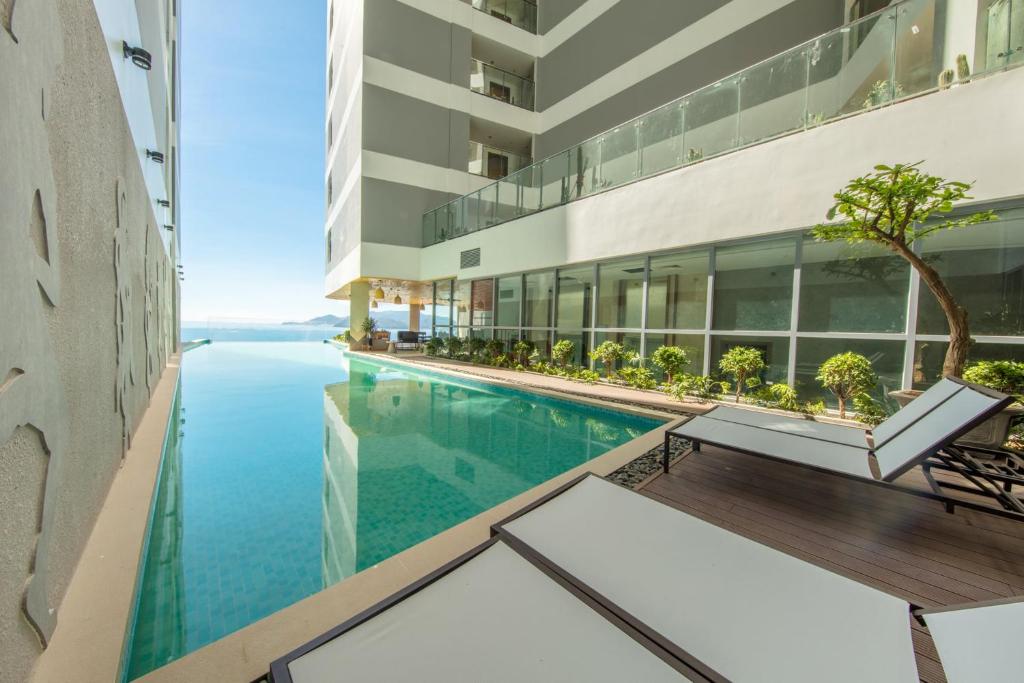 Handy Holiday Nha Trang Beach Apartment