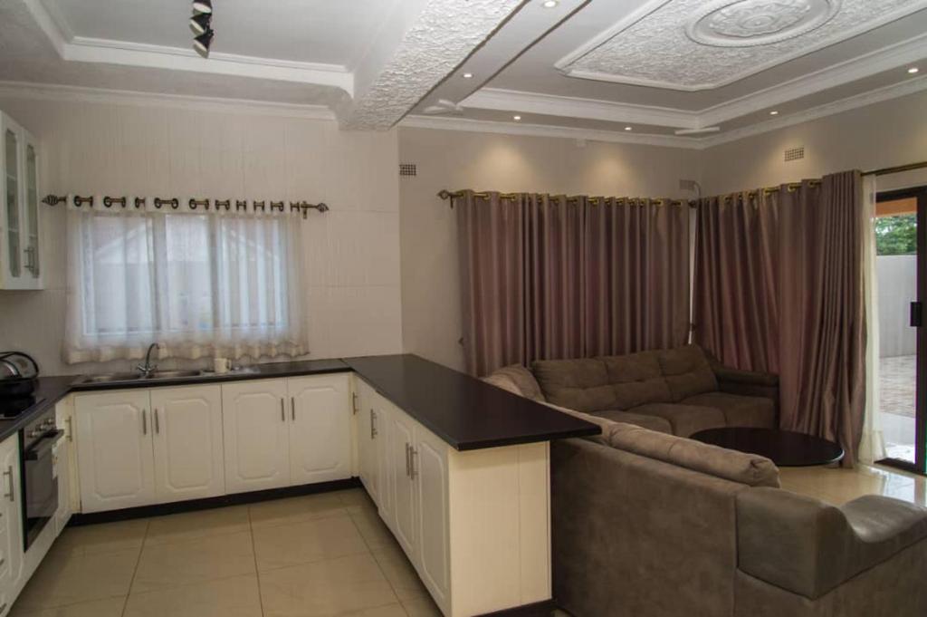 848 Guest House photo 4
