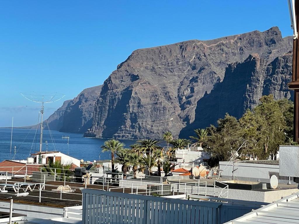 Los Gigantes Amazing Sea view WiFi Pool Parking photo 2