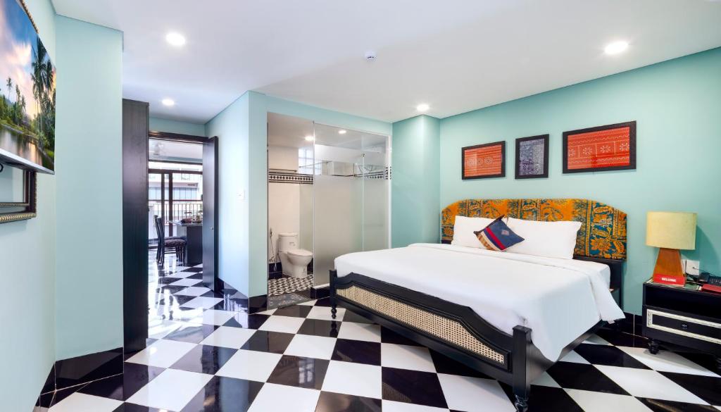 Heritage Legend by Sea Boutique