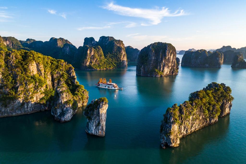 Emperor Cruises Ha Long