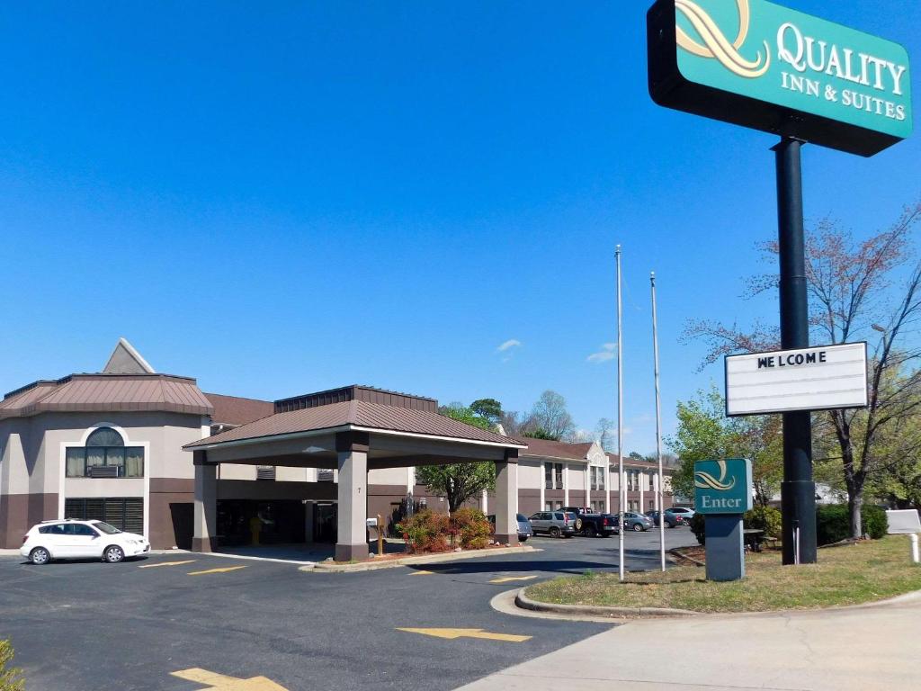 Quality Inn And Suites image