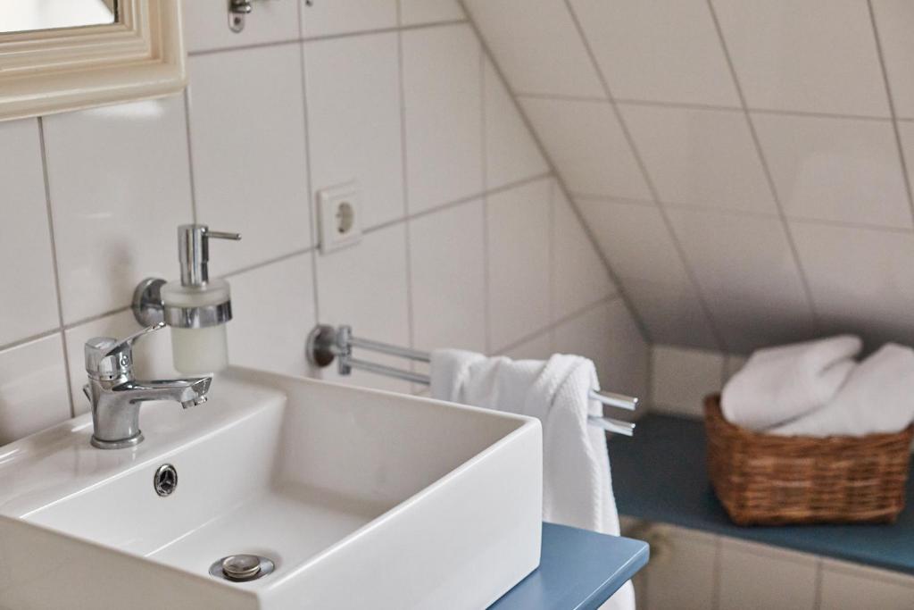 Gut Hohenstein - Platanenappartment photo 2