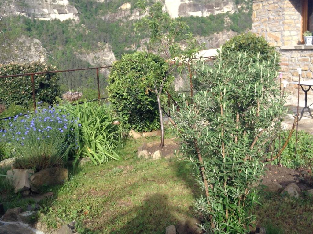 Très belle maison de campagne en pierre de grès photo 4