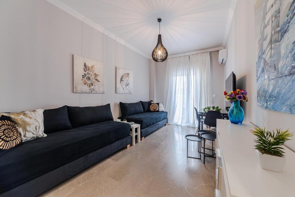 Bijou apartment in Glyfada center - Tap to explore photos