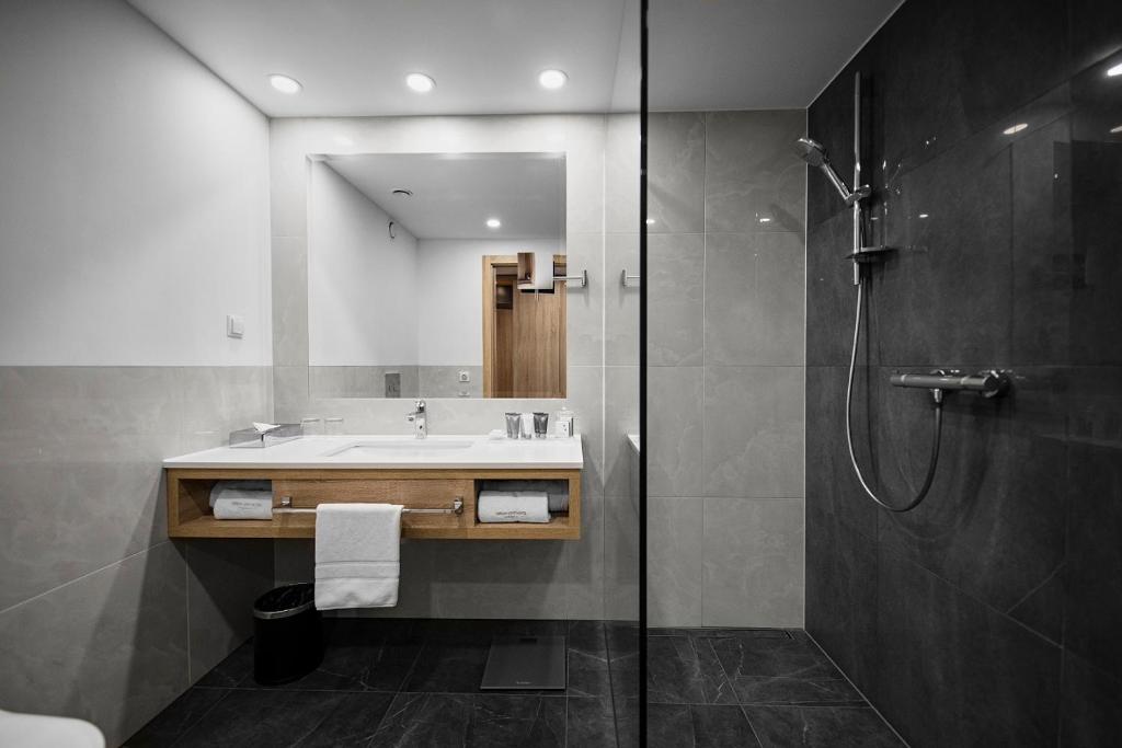 Heron Live Hotel Marina & SPA photo 3