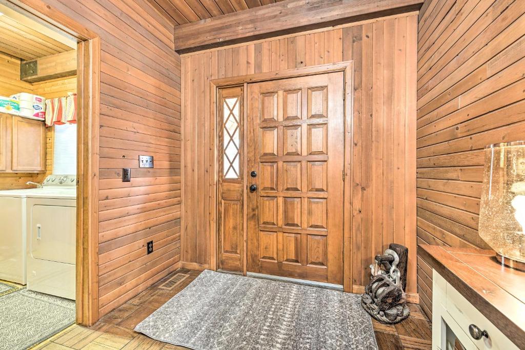 Spacious Syracuse Getaway with Waterfront Deck! photo 2