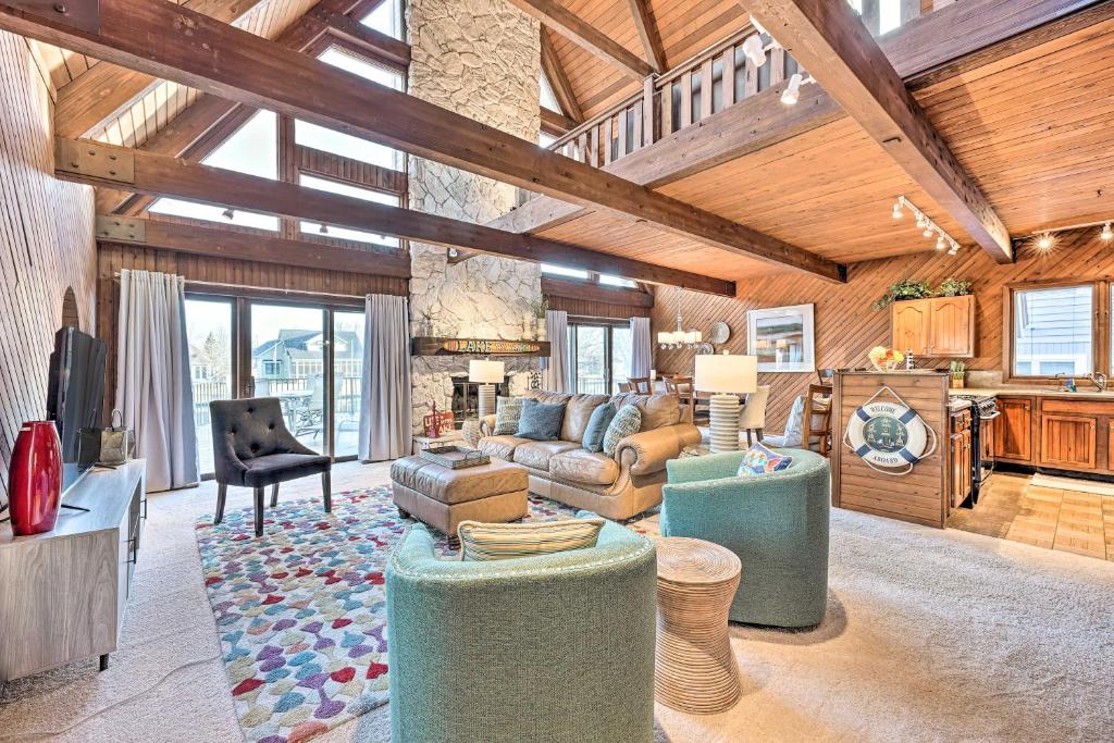 Spacious Syracuse Getaway with Waterfront Deck! photo 3