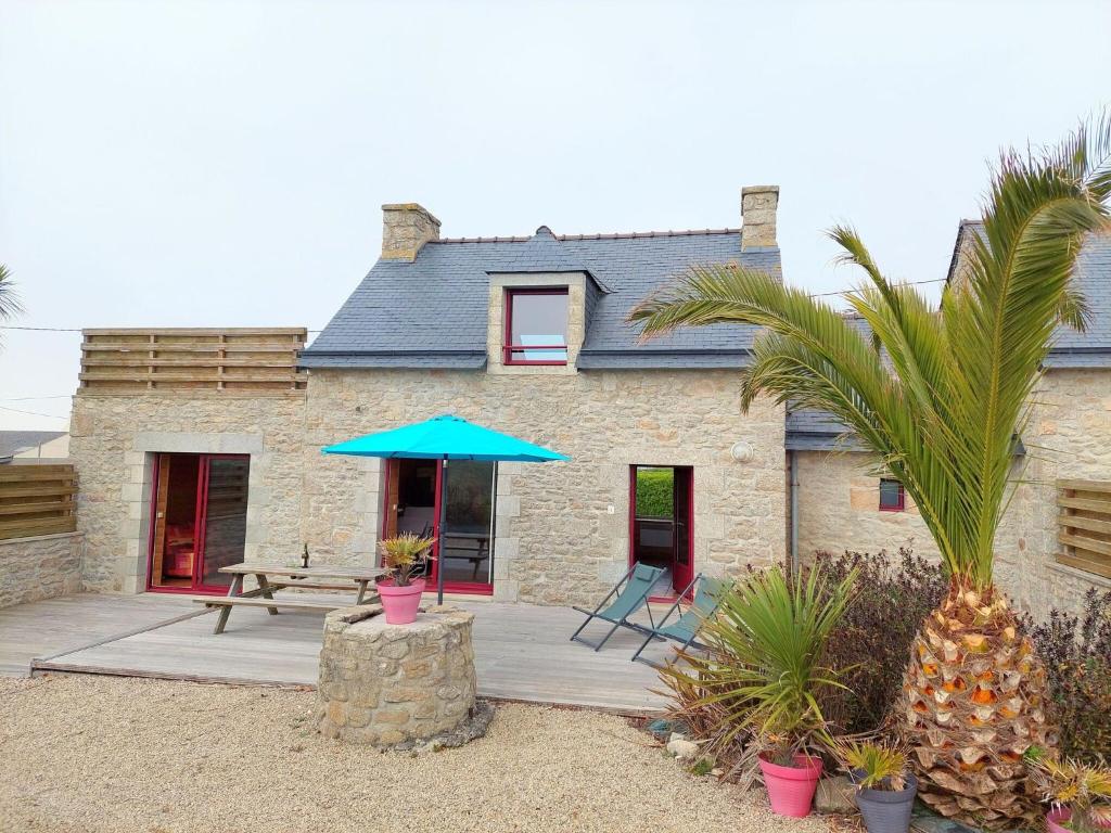 Semi-detached house near the sea, Cléder photo 1