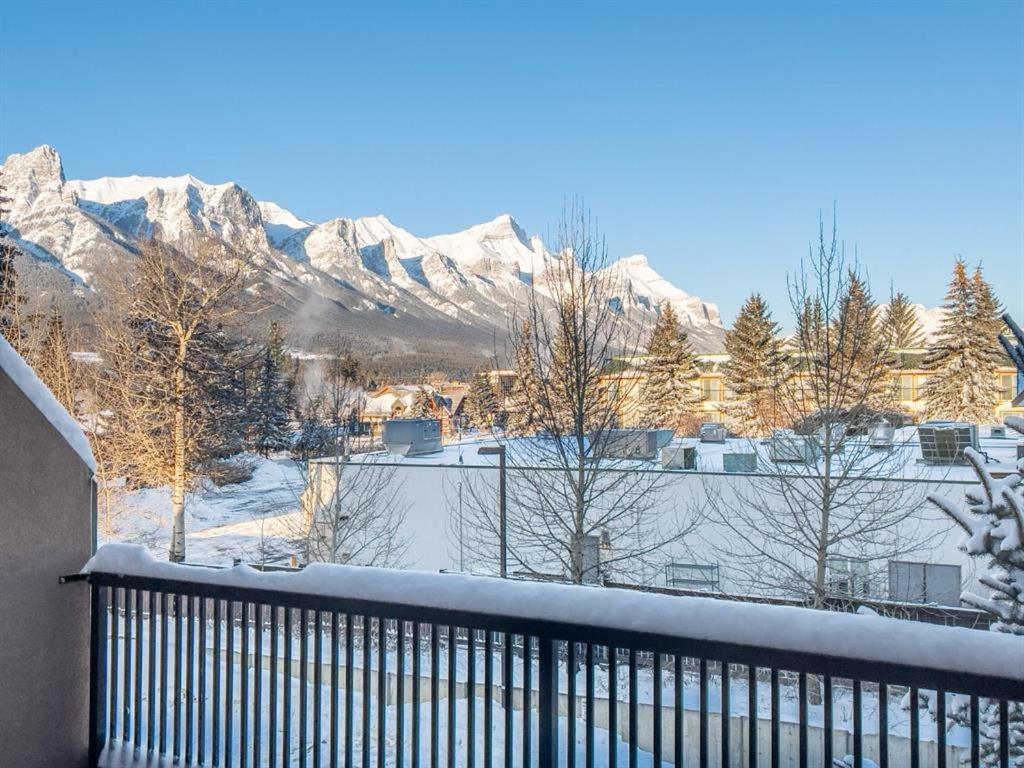 Incredible Mountain View Townhouse in DT Canmore w/ A/C & U/A Parking photo 1