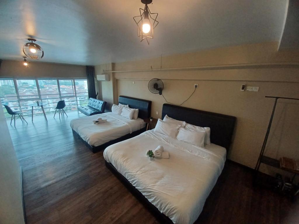 Duplex Apartment Near Queensbay Mall photo 4