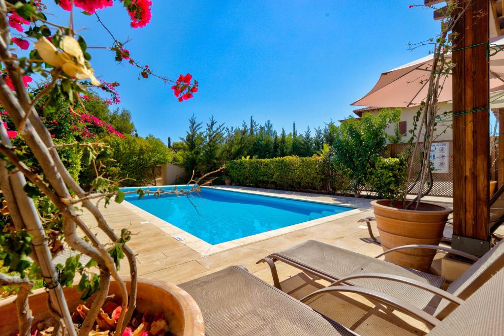 2 bedroom Apartment Eros with private pool and garden, Aphrodite Hills Resort photo 3