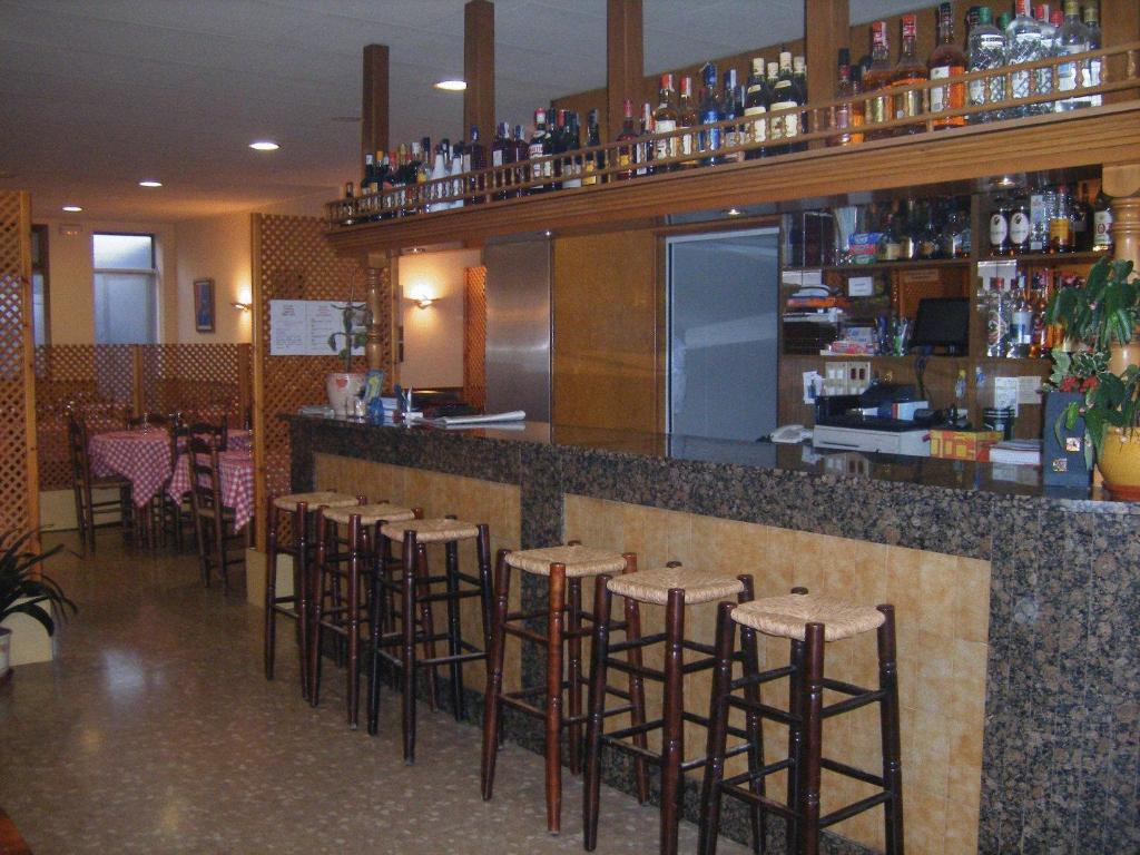 Amolls Restaurant i Habitacions photo 1