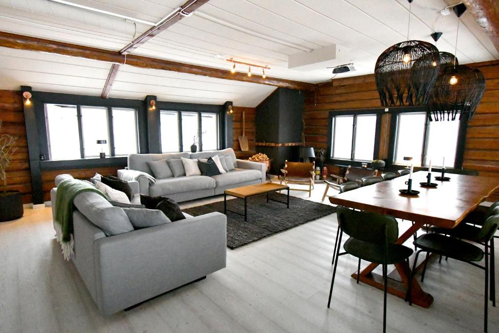 Skars Lodge / North Mountain Lodge photo 3