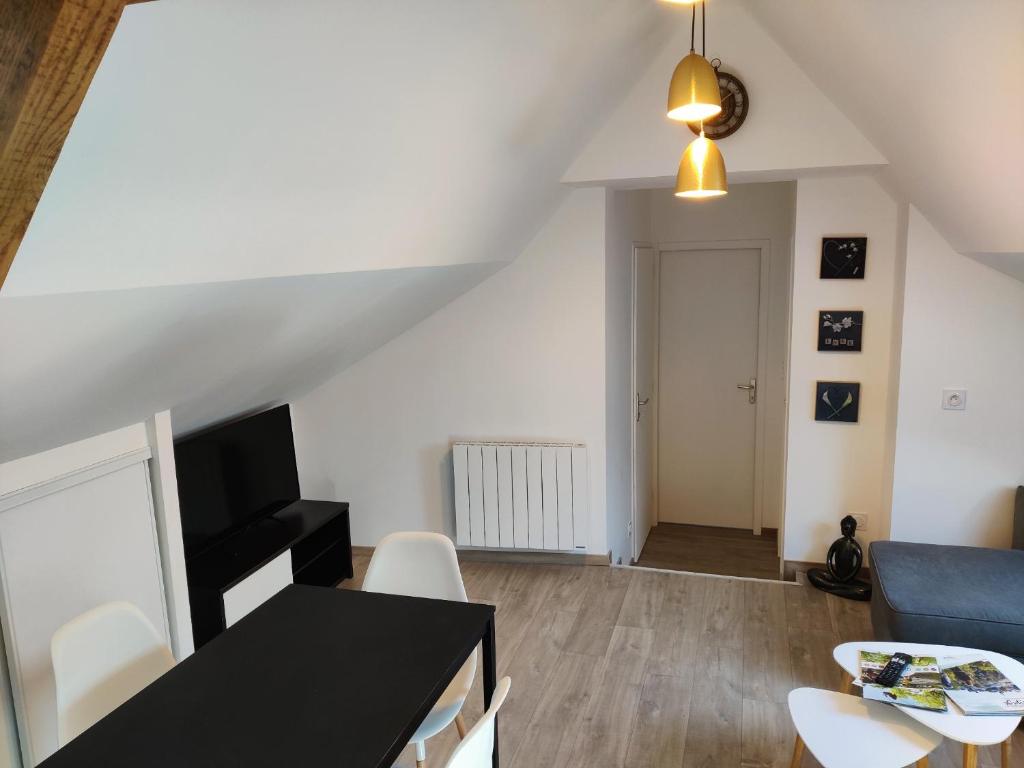 Appartement T3 "YUCA" Hyper centre d'ERNÉE photo 3