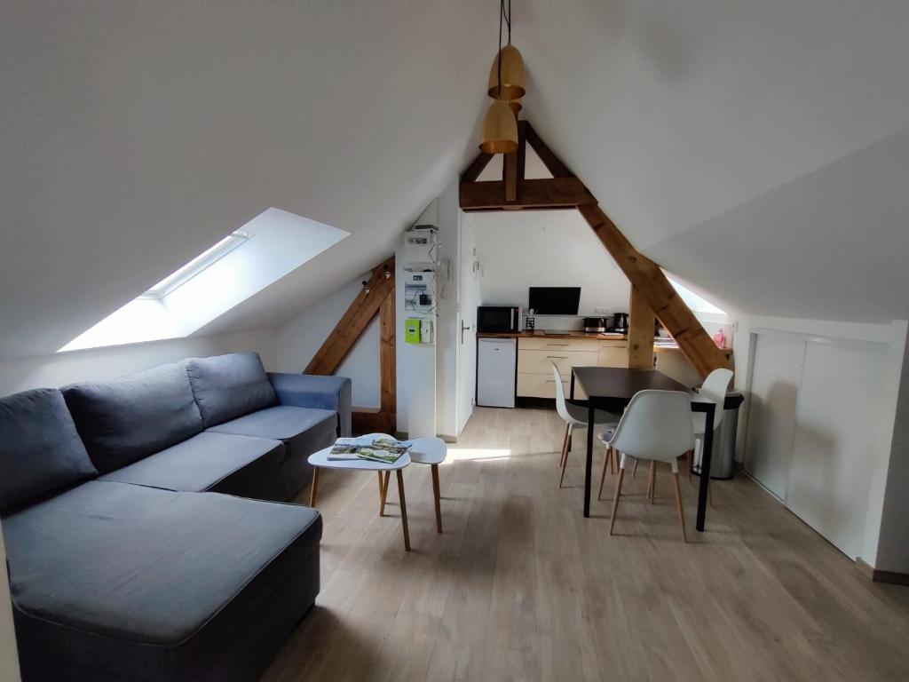 Appartement T3 "YUCA" Hyper centre d'ERNÉE photo 2