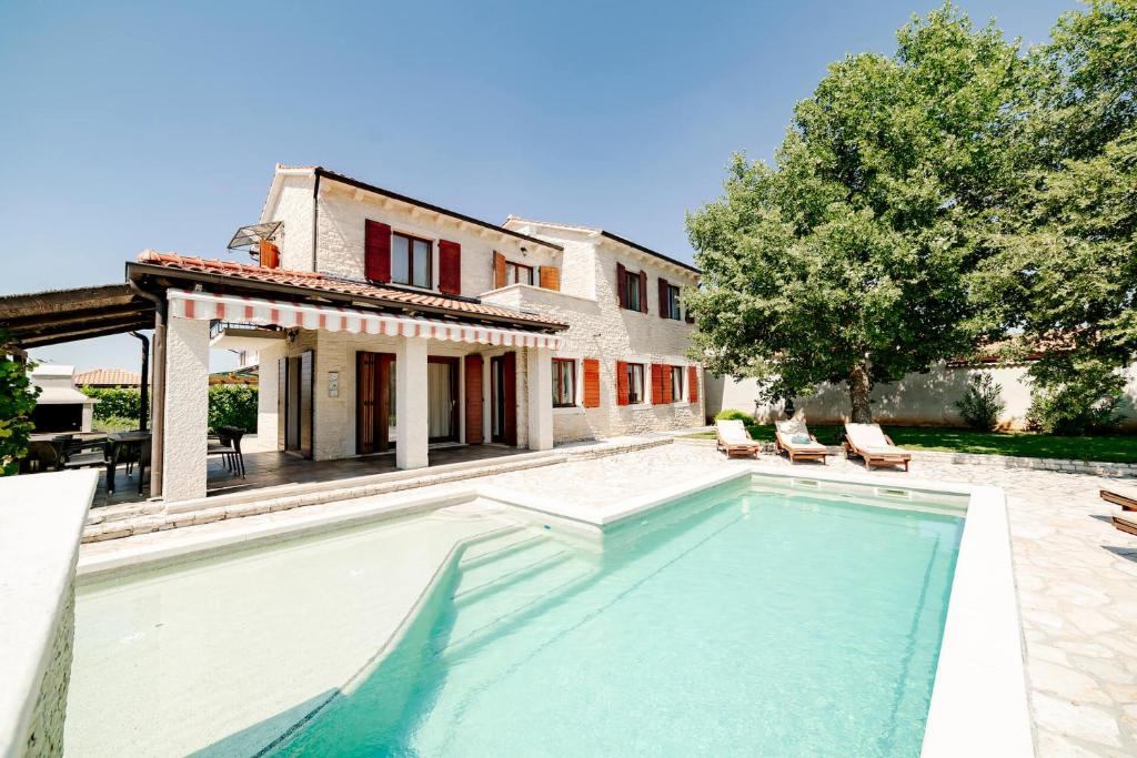 Villa Alma photo 2