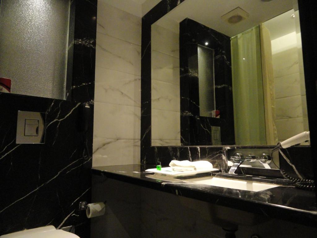 Двухместный (Двухместный номер Делюкс с 1 кроватью), Hotel City Star