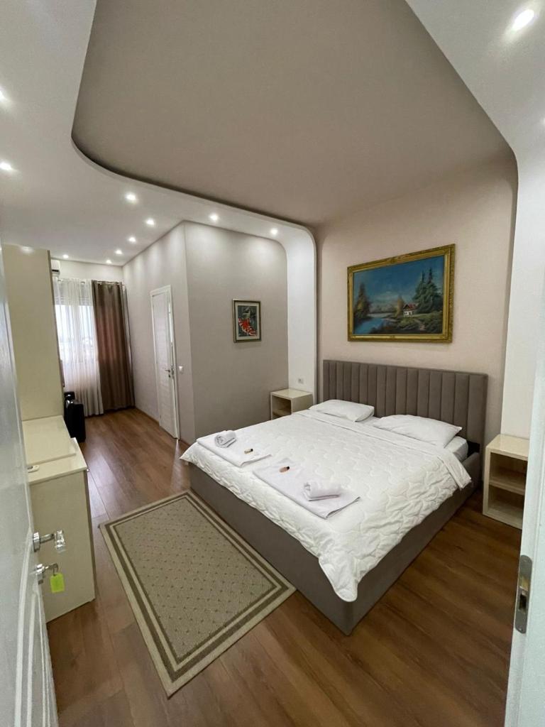 Hotel Holiday photo 3