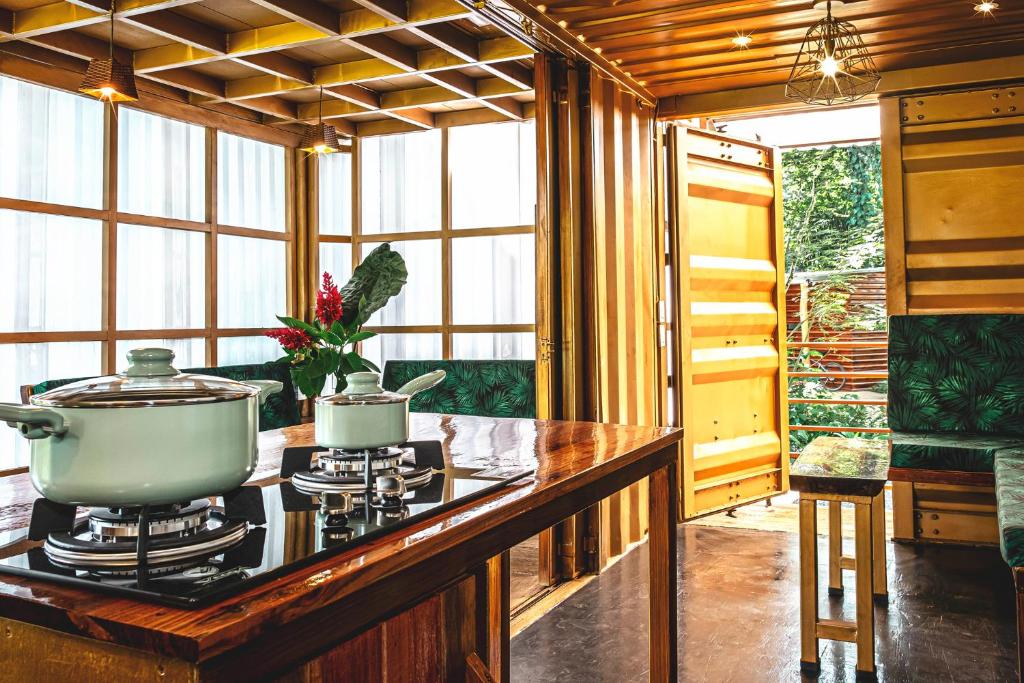 The Mimosas - Beautiful Unique Container Homes with Pool photo 4