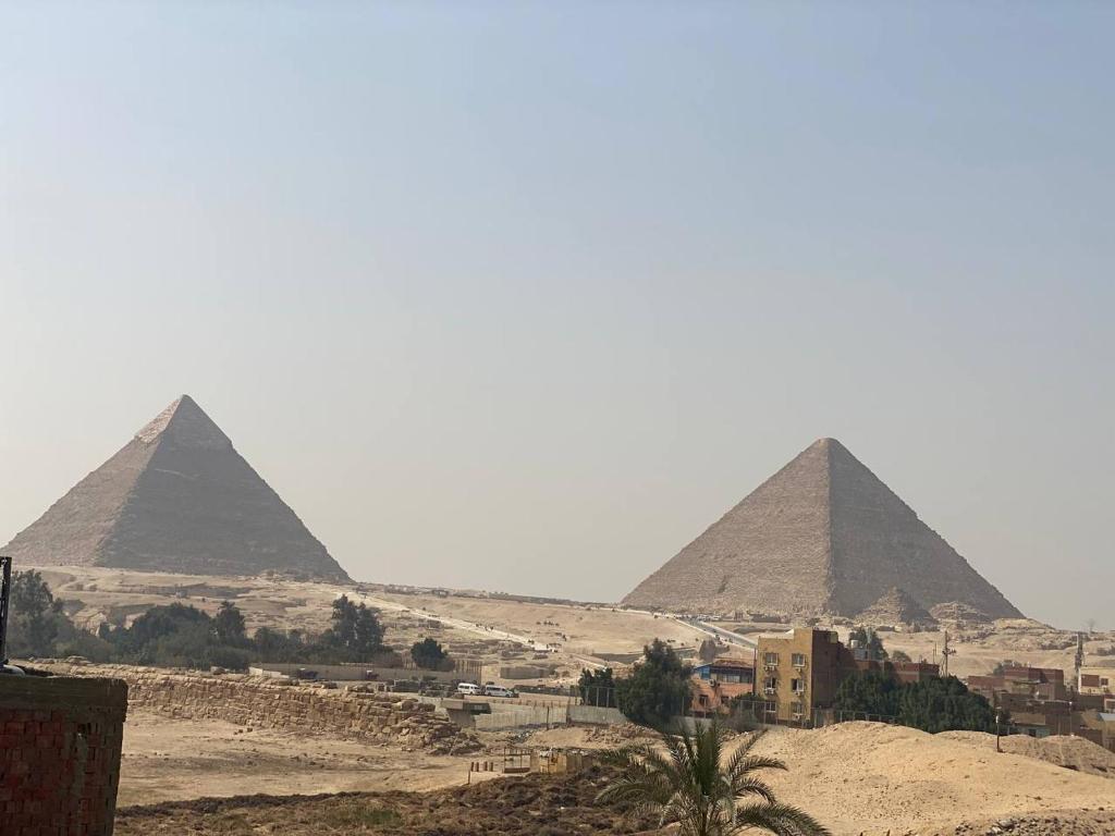 Capo Pyramid photo 1