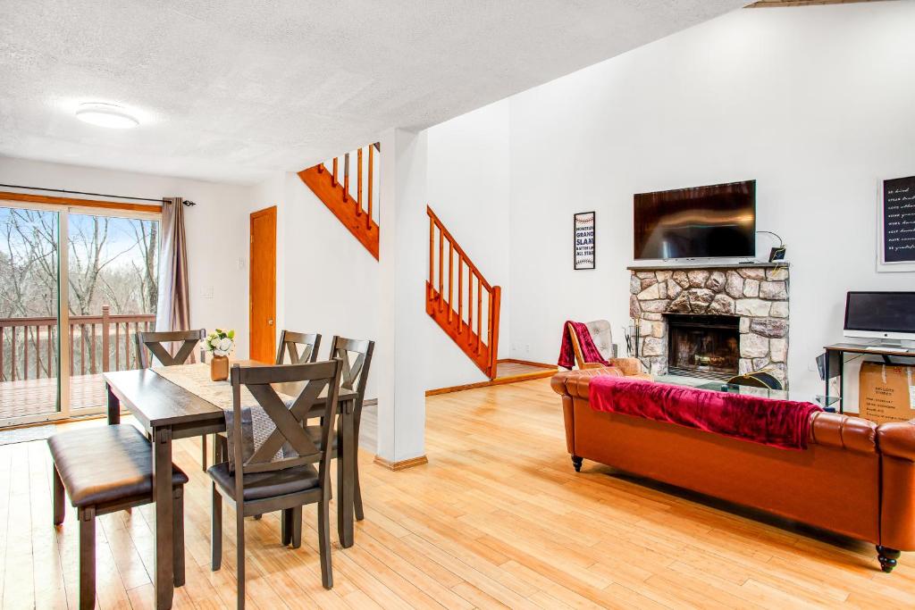 Highland Hideaway photo 2