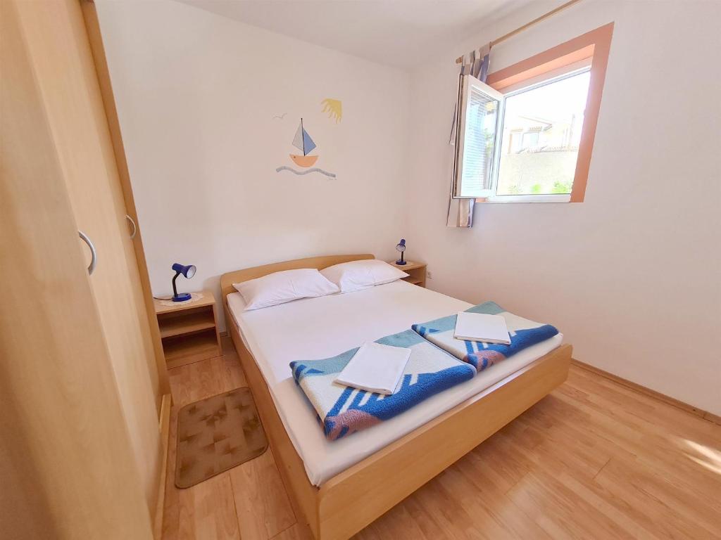 Apartment Julija photo 2