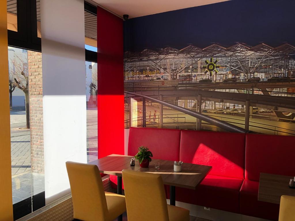 Montana Hotel Köln-Bonn Airport photo 4