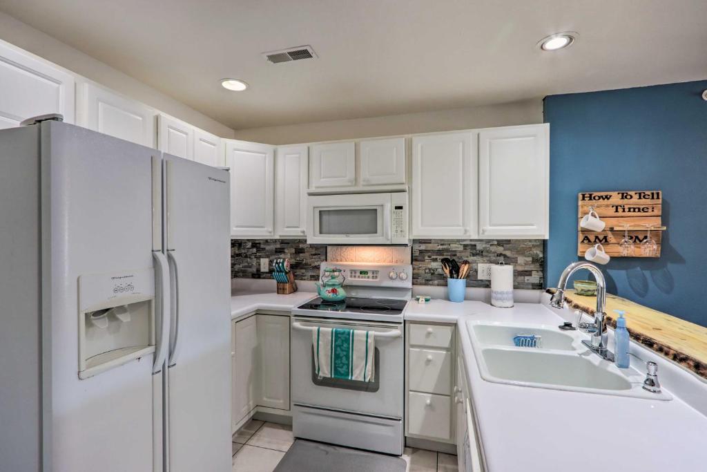 Step-Free Camdenton Condo with Boat Ramp, Dock, Slip photo 3