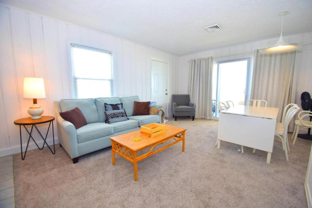 Alameda 6 condo photo 4