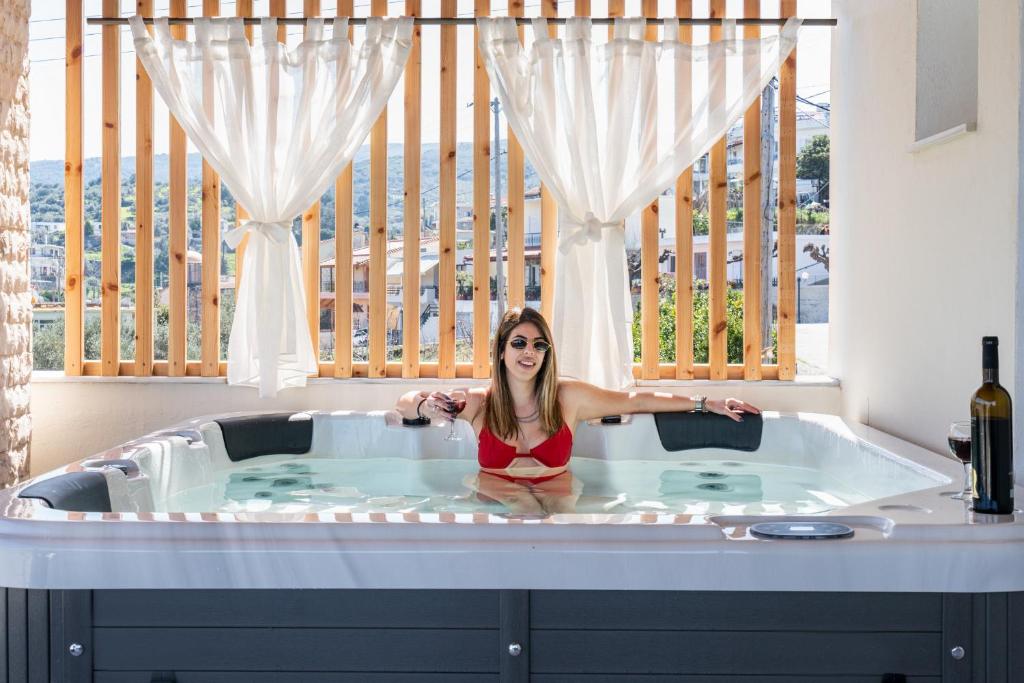 Fully rennovated 4bedr villa,a luxury retreat with superior facilities! photo 3