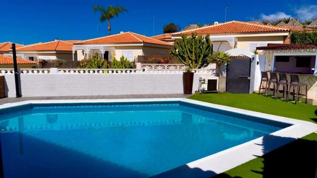 Lovely 4-Bed Villa with ocean views in Sueno Azul photo 3