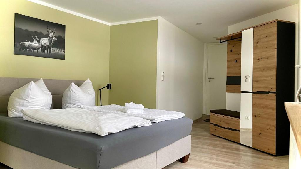 Landhotel Zum Hirsch photo 2