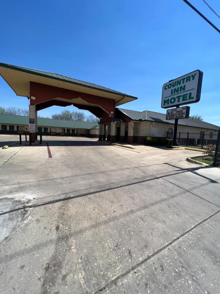 Country Inn Motel image
