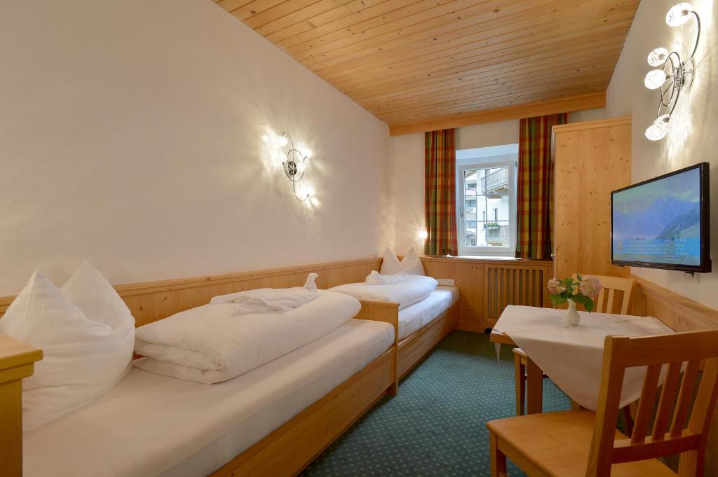 Двухместный (Двухместный номер с 2 отдельными кроватями), Posthotel Mayrhofen