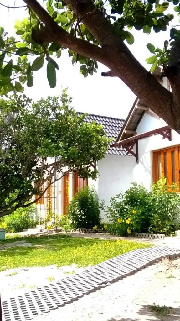 Villa Đảo Hoa Vàng Cam Ranh - Venue Travel