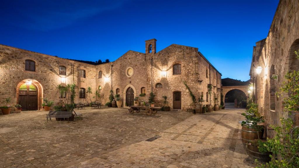 Relais Abbazia Santa Anastasia Resort & Winery photo 2