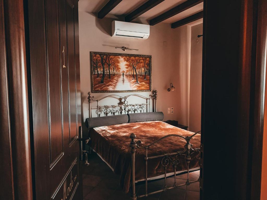 Elena Guesthouse - Tap to explore photos