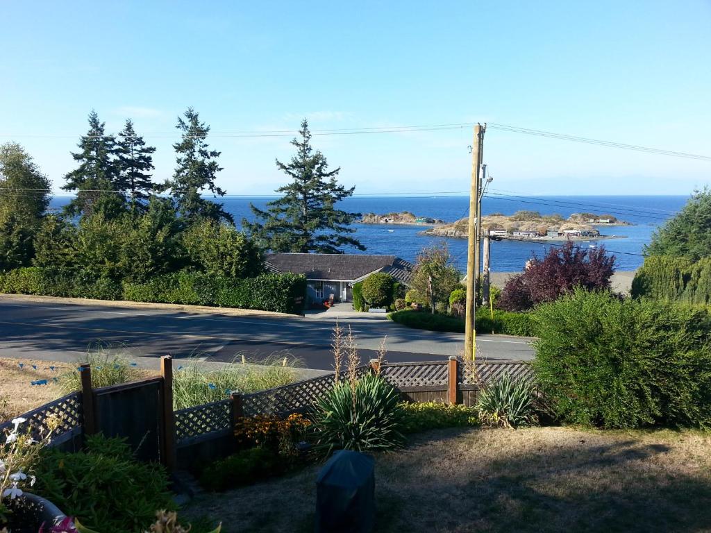Hammond Bay Oceanside Guesthouse photo 2