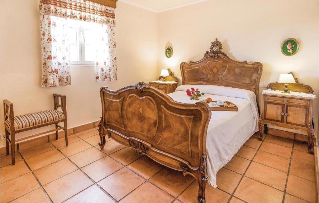 Nice Home In Constantina With 4 Bedrooms, Private Swimming Pool And Outdoor Swimming Pool photo 3