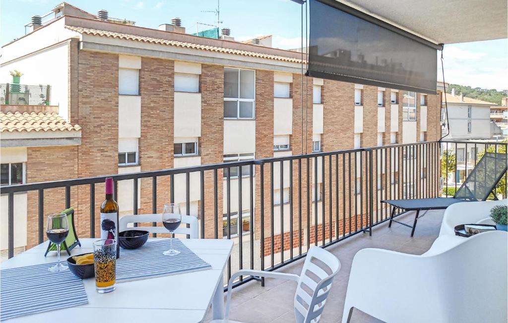 Nice Apartment In Tossa De Mar With 2 Bedrooms And Wifi photo 2