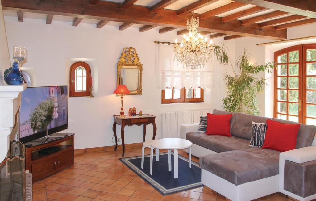 Beautiful Home In Les Angles With 5 Bedrooms, Private Swimming Pool And Outdoor Swimming Pool photo 2